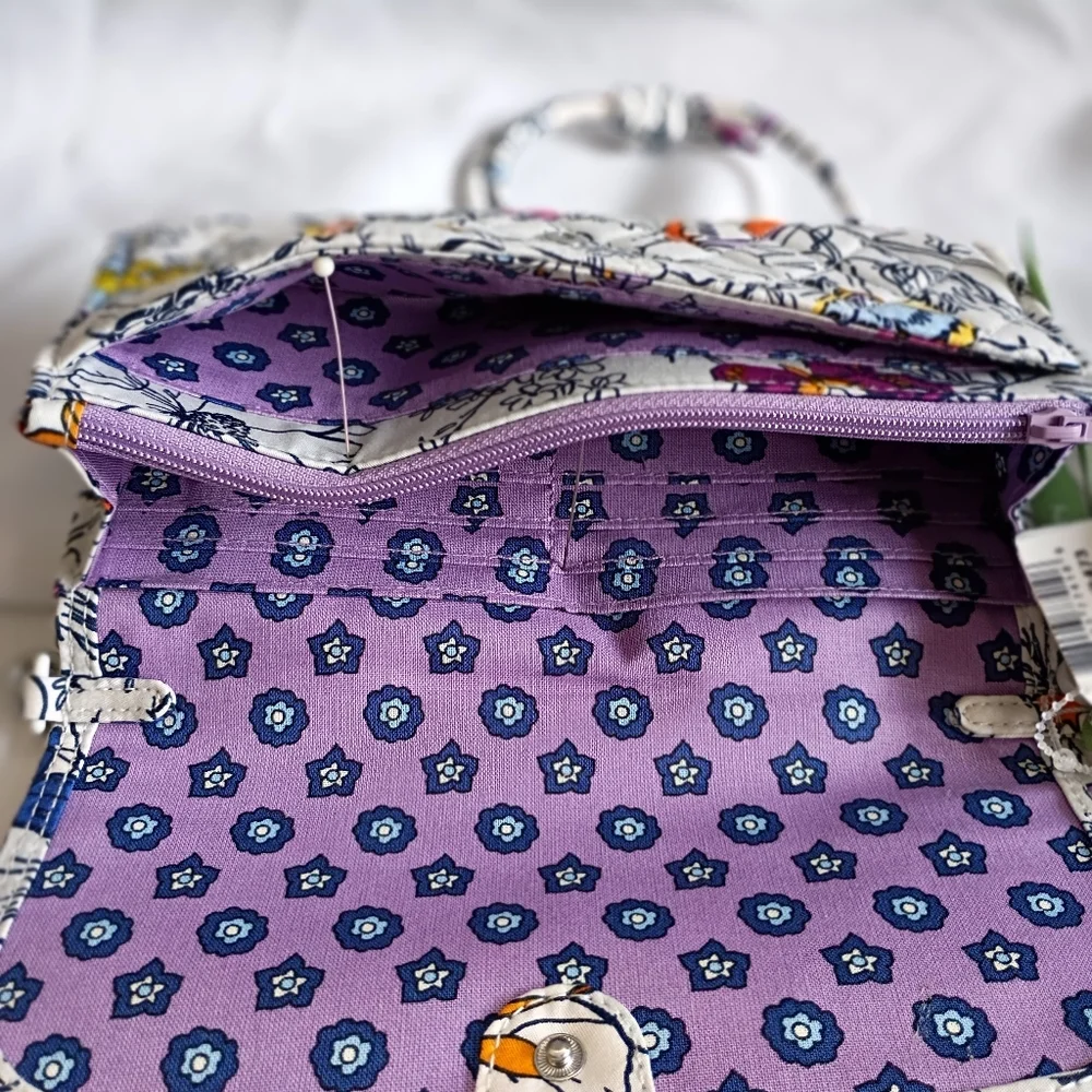 Clutch - Picture 3 of 3